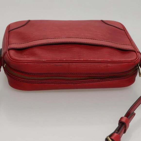 LOUIS VUITTON Epi Trocadero 23 Shoulder Bag Red - Picture 4 of 15